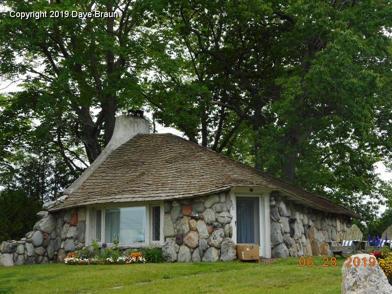 NAMGBR MG2019/Charlevoix/Mushroom houses/DSCN2078